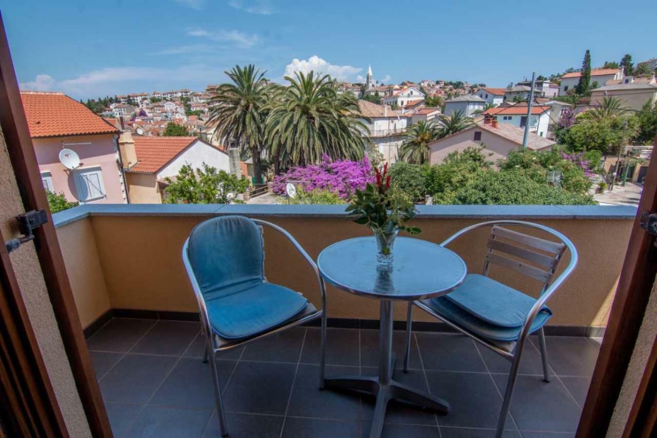Apartments Villa Forida Mali Losinj Bagian luar foto