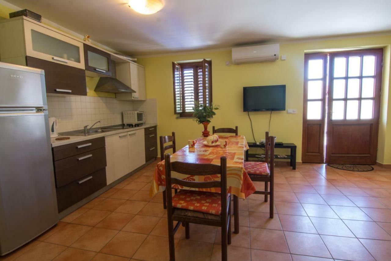 Apartments Villa Forida Mali Losinj Bagian luar foto
