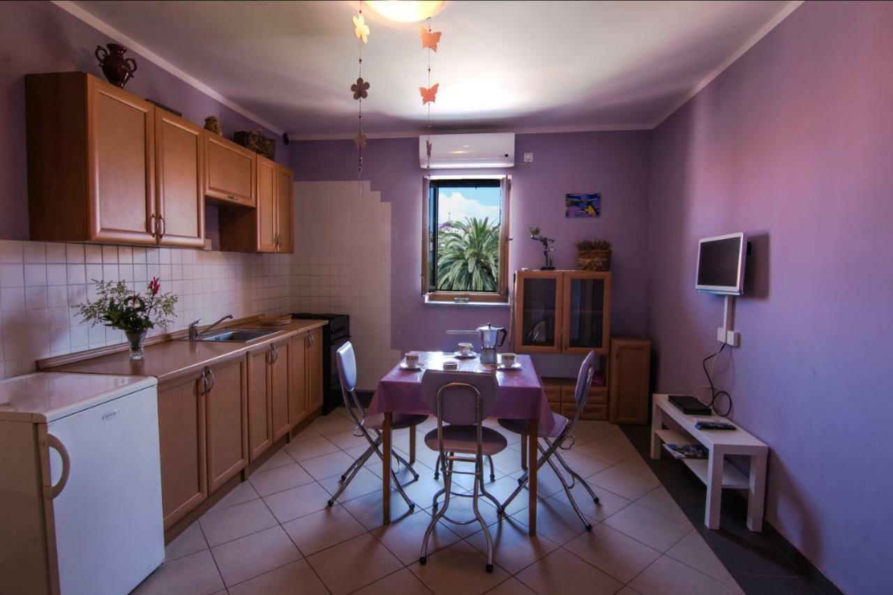 Apartments Villa Forida Mali Losinj Bagian luar foto